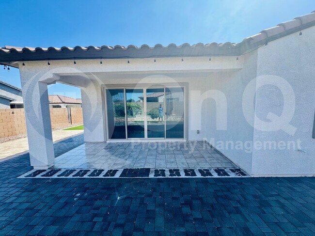 Building Photo - 6908 S 12th Way