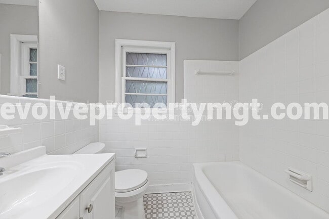 Building Photo - 7702 Marvin Rd