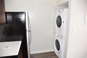 Building Photo - 710 N State St