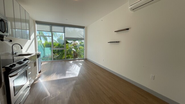 Building Photo - 610 Ala Moana Blvd