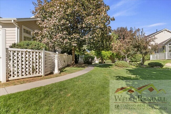 Building Photo - Very Spacious 2 Bedroom 3 Bath Ogden Home