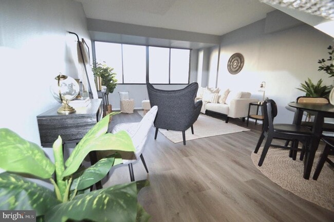 Building Photo - 1245 13th St NW