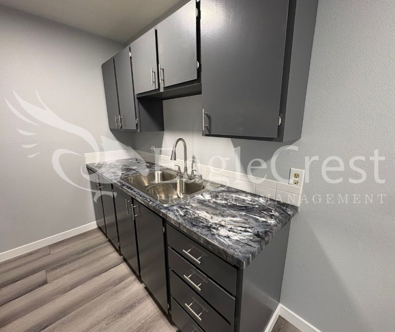 Building Photo - 17/19 S. Roosevelt