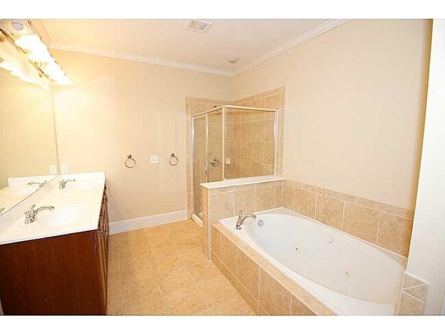 Building Photo - 10292 Quadrant Ct