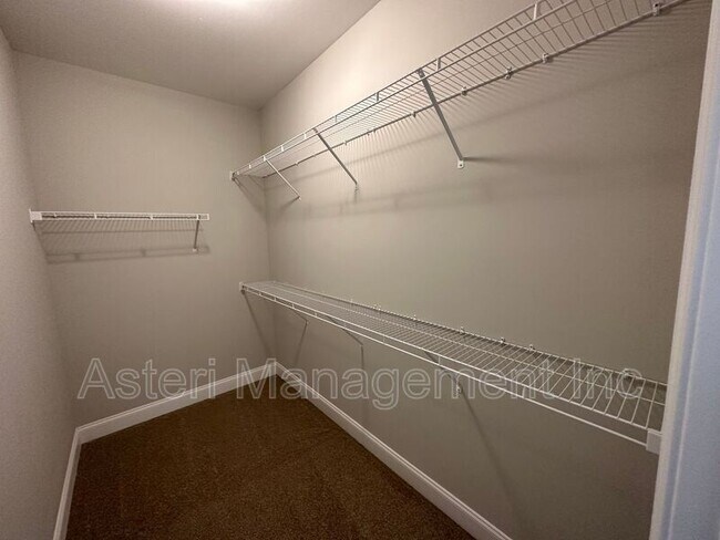 Building Photo - 107 Lasso Drive