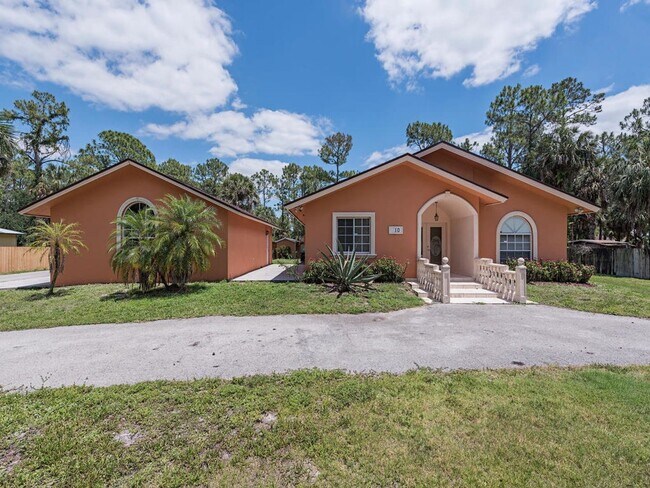 Primary Photo - GOLDEN GATE ESTATES-3 BED 2 BATH SINGLE FA...