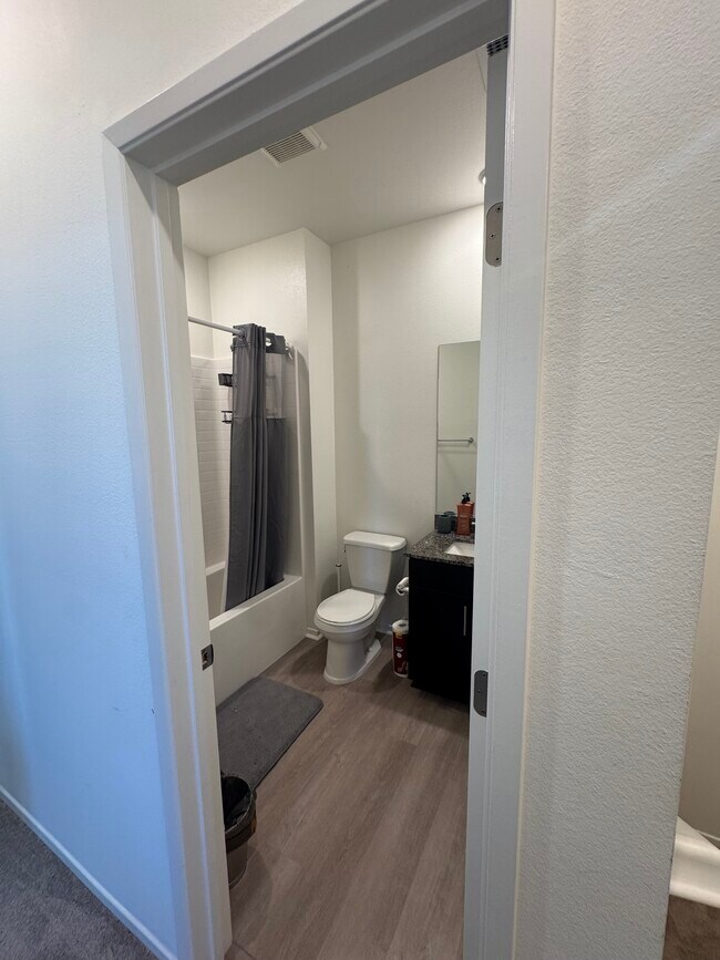 Building Photo - 5503 Sandcliff Ln