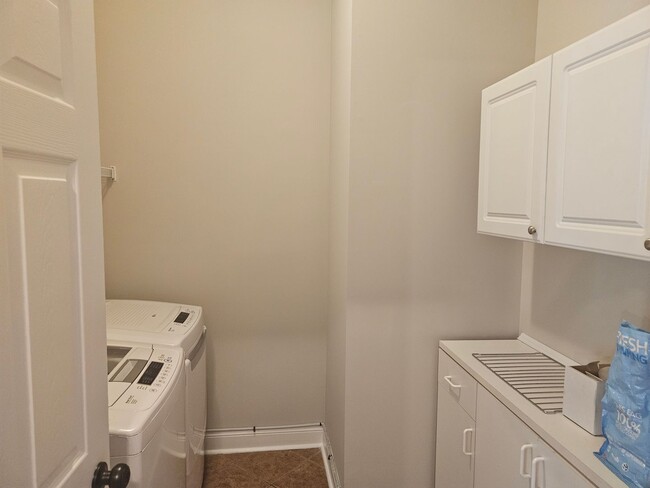 Building Photo - 502D Castle Bay Dr