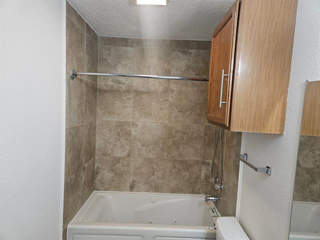 Building Photo - 9601 Forest Ln