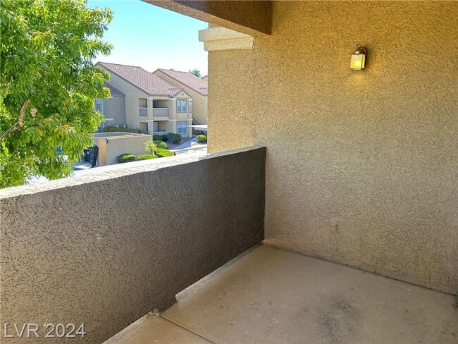 Building Photo - EXCELLENT SILVERADO RANCH CONDO IN INCREDI...