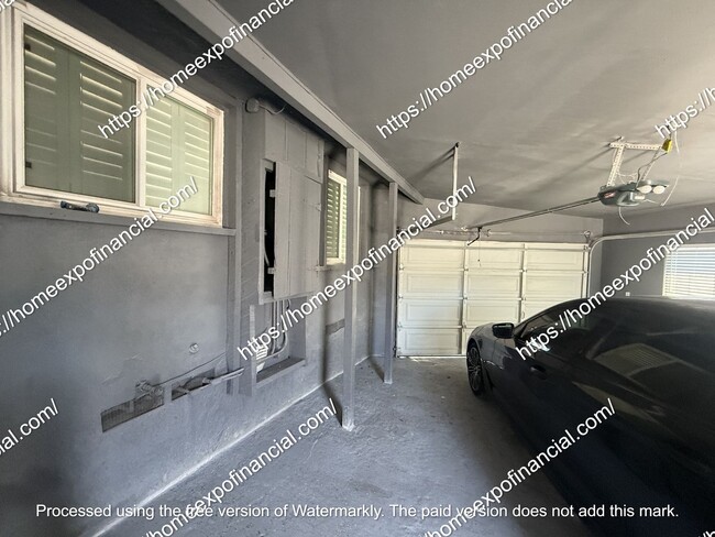 Building Photo - Nice House For Rent