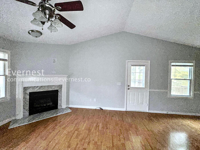 Building Photo - 33 Cathedral Heights