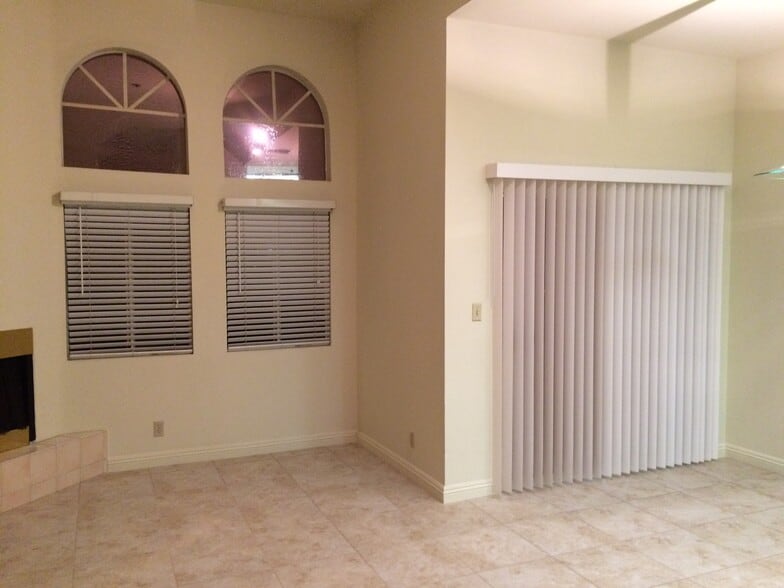 familyroom and dinning room - 999 Figueroa Ter