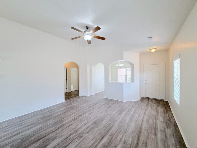 Building Photo - Beautiful 3 bed 2 bath in SW Albuquerque! Spacious layout. New Flooring! 2 Car Garage. Near 98th ...