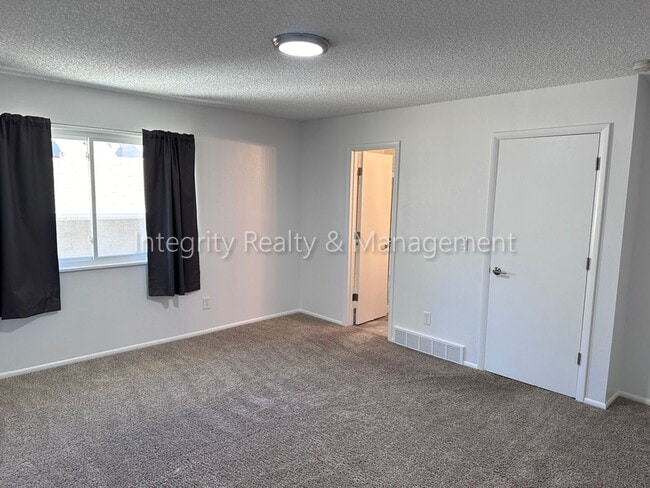 Building Photo - 3860 S Atchison Way