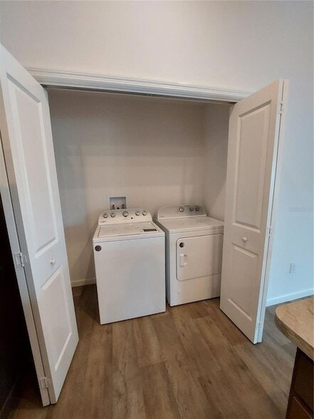 Building Photo - 3301 Dawn Pl