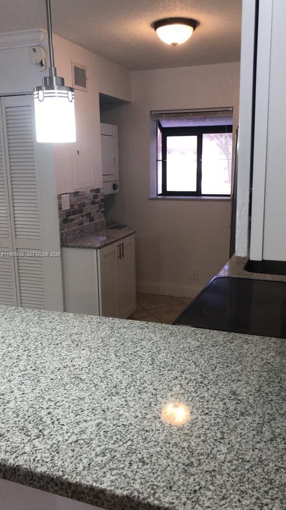 Building Photo - 104 Gardens Dr