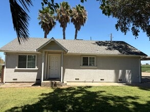 Building Photo - Charming 3 Bed, 1 Bath Country Home