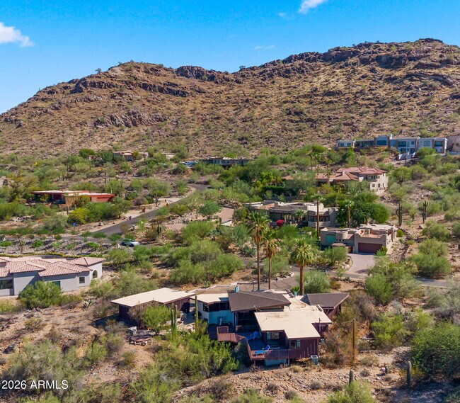 Building Photo - 6102 E Quartz Mountain Rd