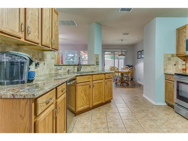 Building Photo - 2821 Briargrove Ln