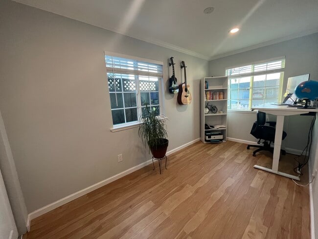 Building Photo - 622 Clauser Dr