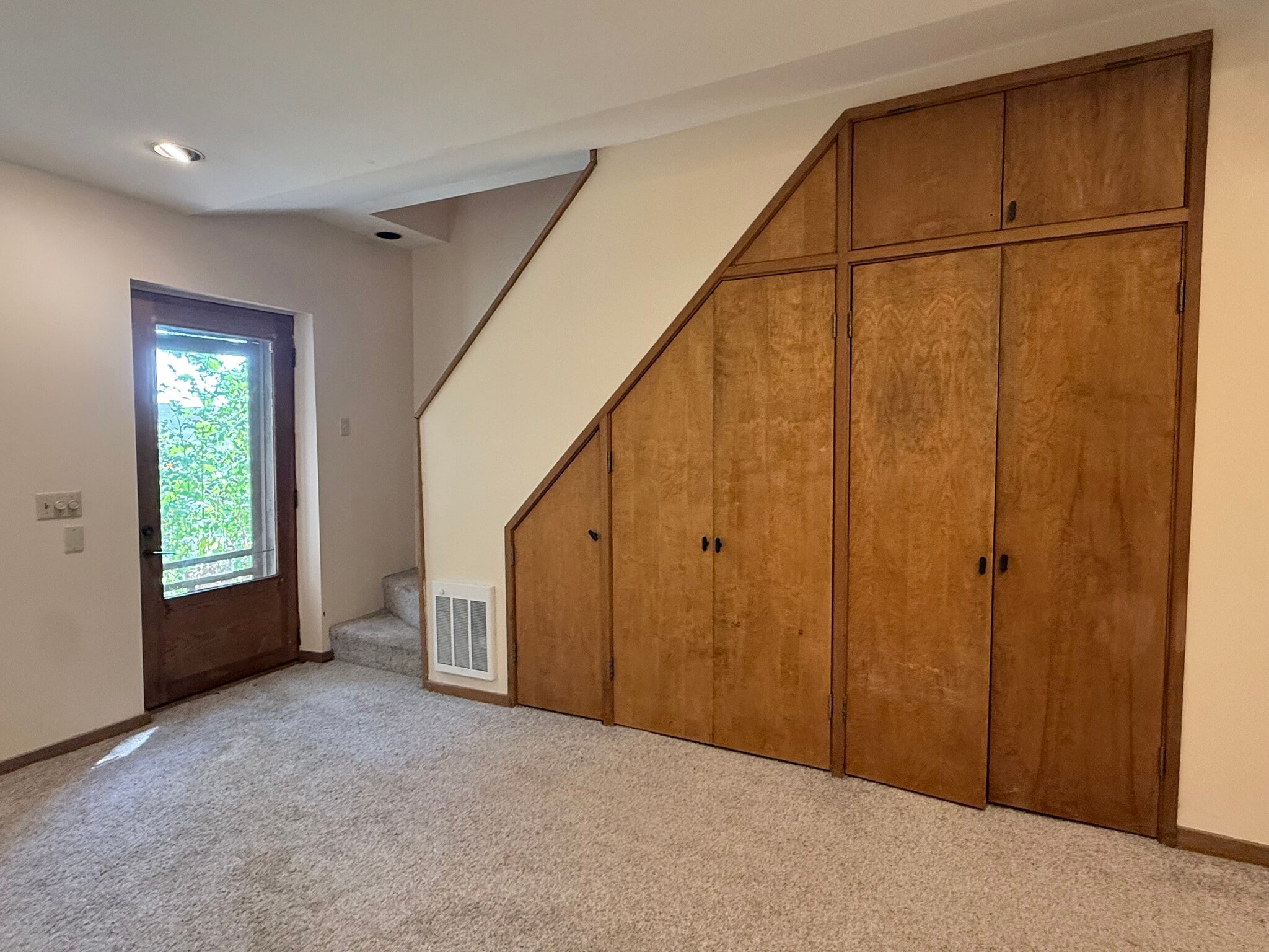 Building Photo - 2622 Moorman Ave