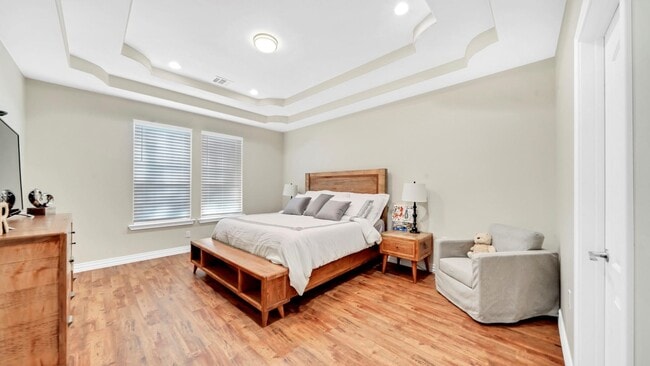 Building Photo - 23350 Cliffwood Dr