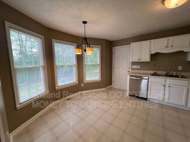 Building Photo - 155 Saunders Ct