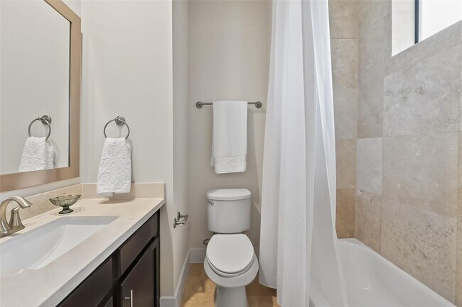 Building Photo - 1508 Beall St