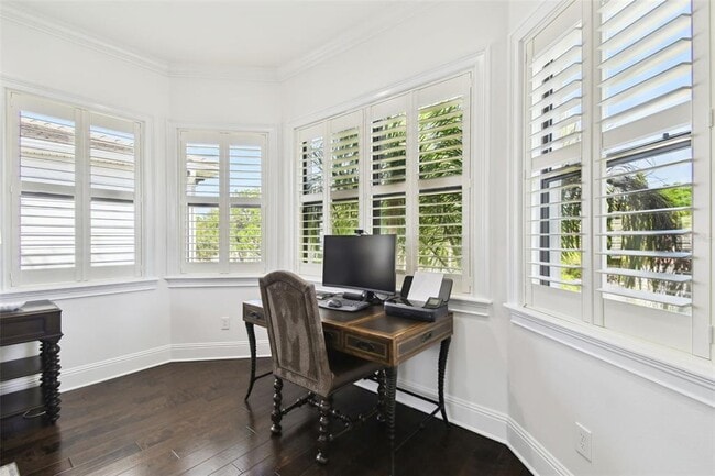 Building Photo - 134 Chesapeake Ave