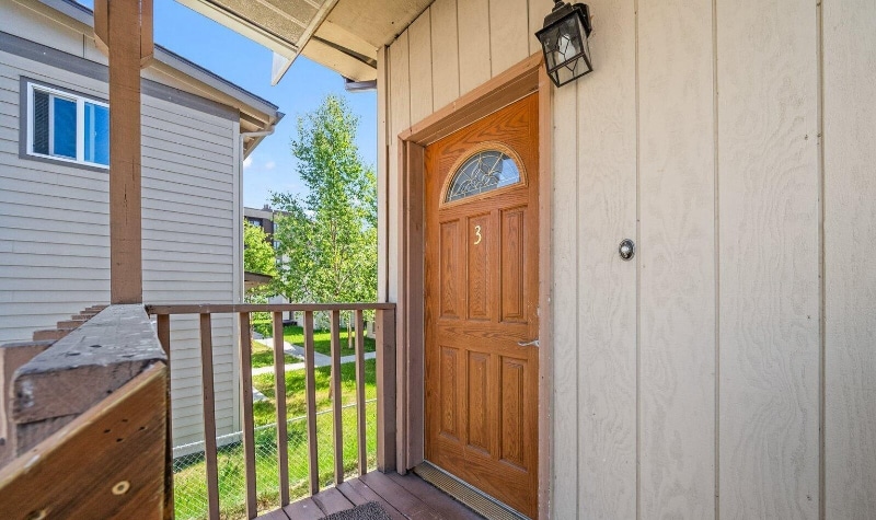 Building Photo - 227 E 12th Ave