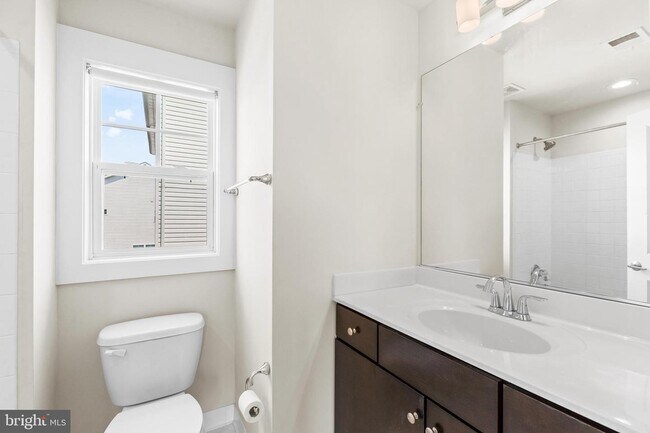 Building Photo - 42394 Pale Iris Terrace
