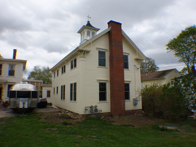 Building Photo - 4 Grand St