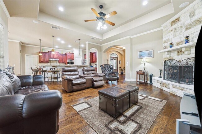 Building Photo - 141 Silverado Dr