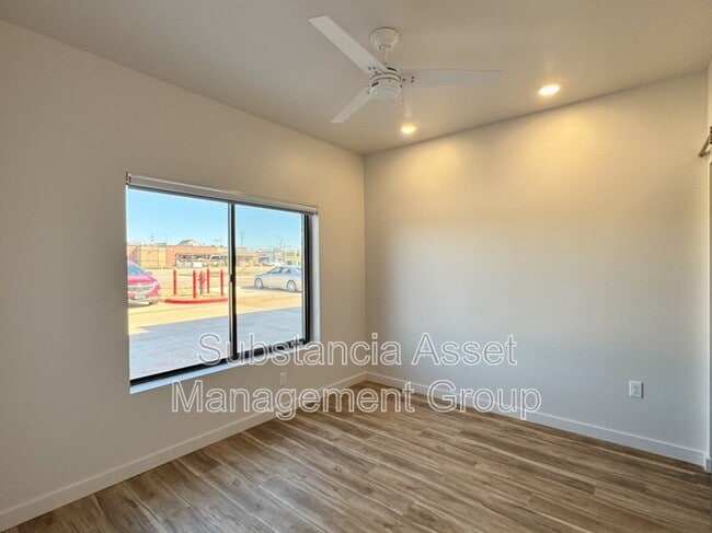 Building Photo - 1653 Midtown Pl