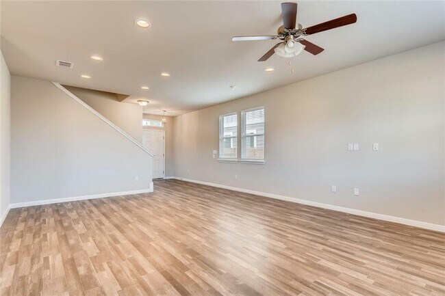 Building Photo - 10304 Forest Grove Dr