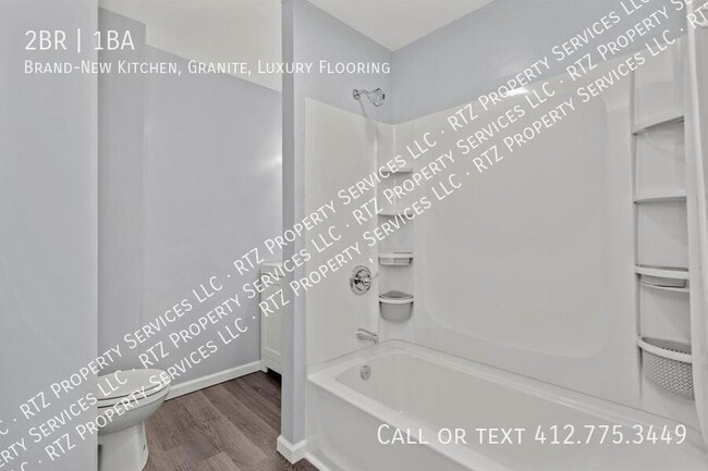 Building Photo - 904 Hilltop St