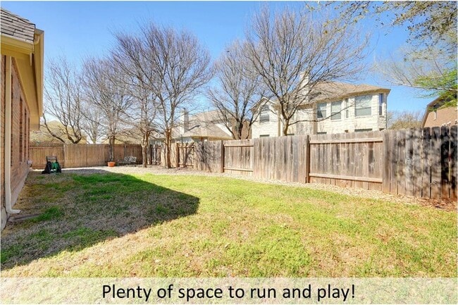 Building Photo - 2605 Salorn Way