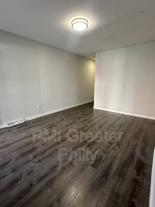 Building Photo - 4208 Westminster Ave