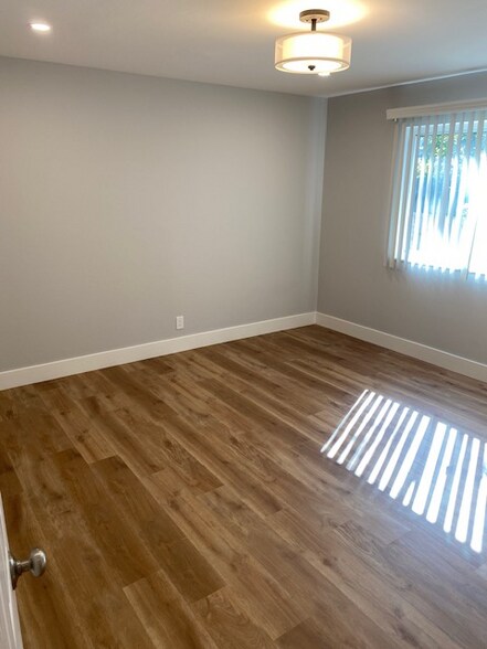 Building Photo - 917 San Anselmo Ave