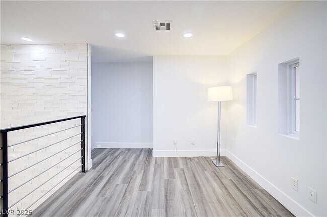 Building Photo - 2846 Bassano Ct