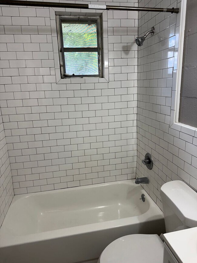 Building Photo - 2 Bed 1 Bath House GRIFFIN