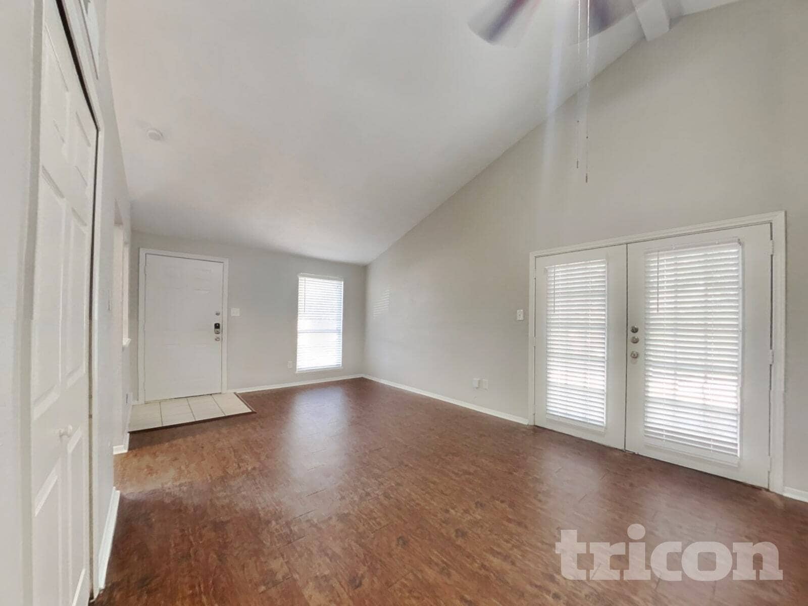 Building Photo - 24022 4 Sixes Ln