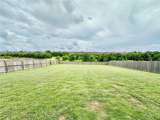Building Photo - 433 North Drewrys Bluff Drive