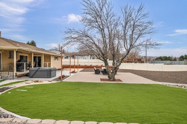 Building Photo - FULLY FURNISHED MOUNTAIN VIEW RETREAT with HOT TUB, RV PARKING & NO HOA