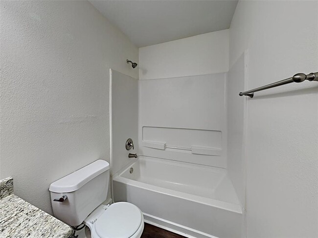 Building Photo - 820 Dragonfly Dr