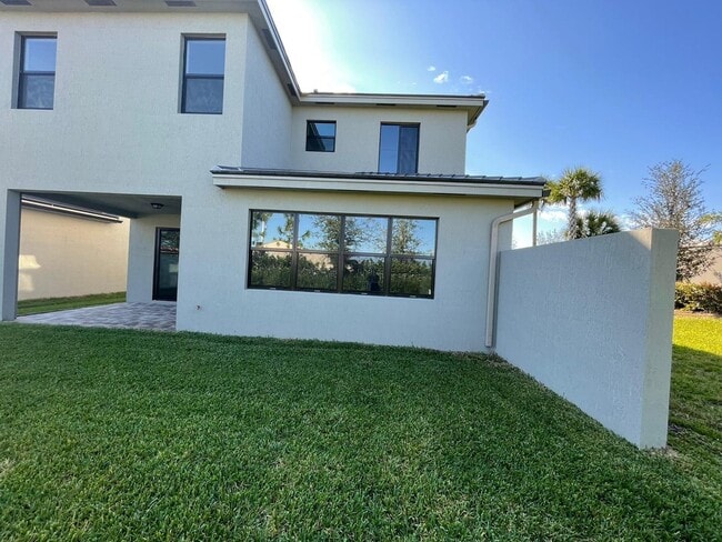 Building Photo - 6004 Oceanaire Way