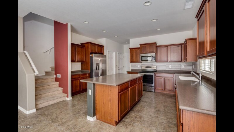 Building Photo - 1933 W Davis Rd