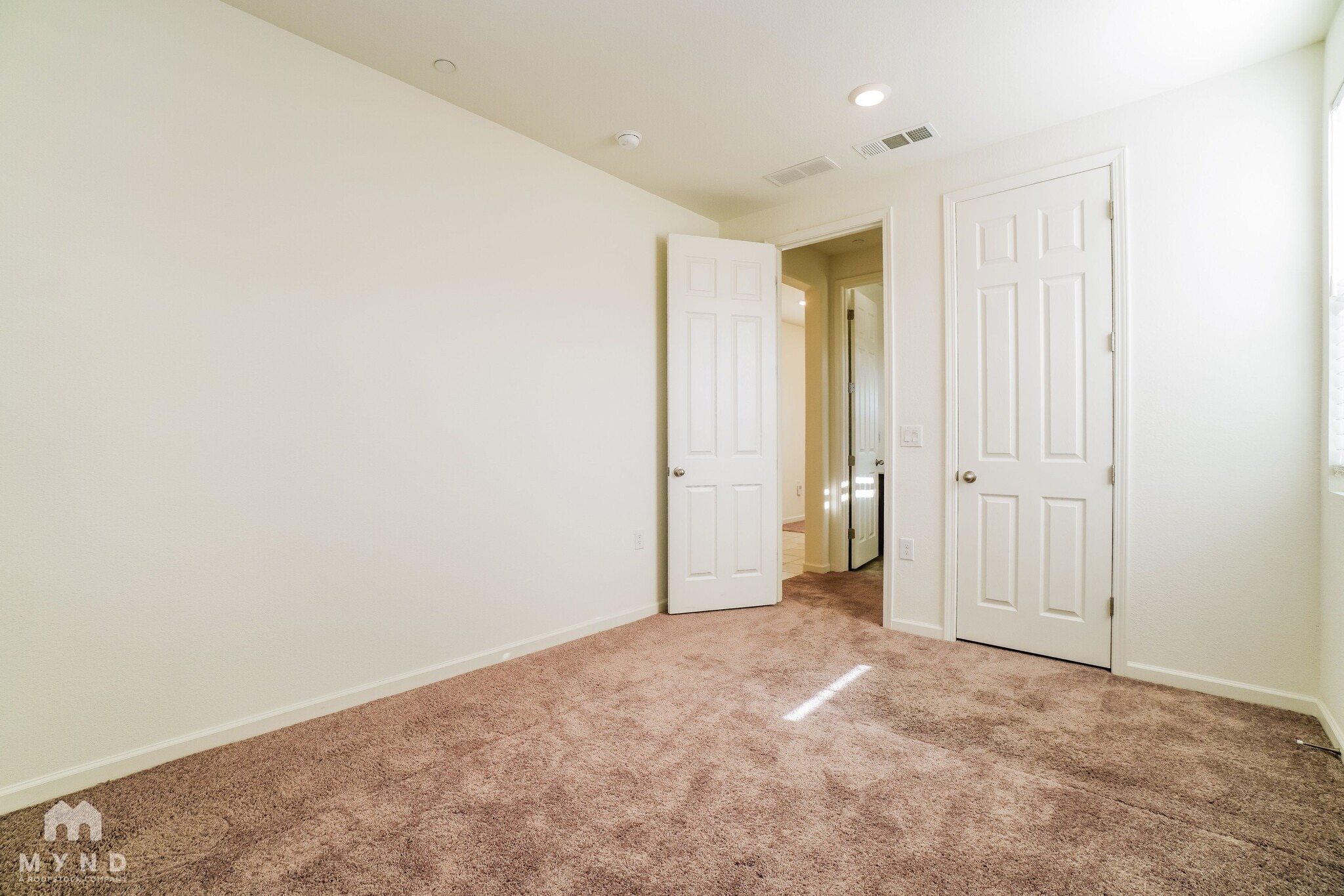 Building Photo - 676 Rosedale Wy