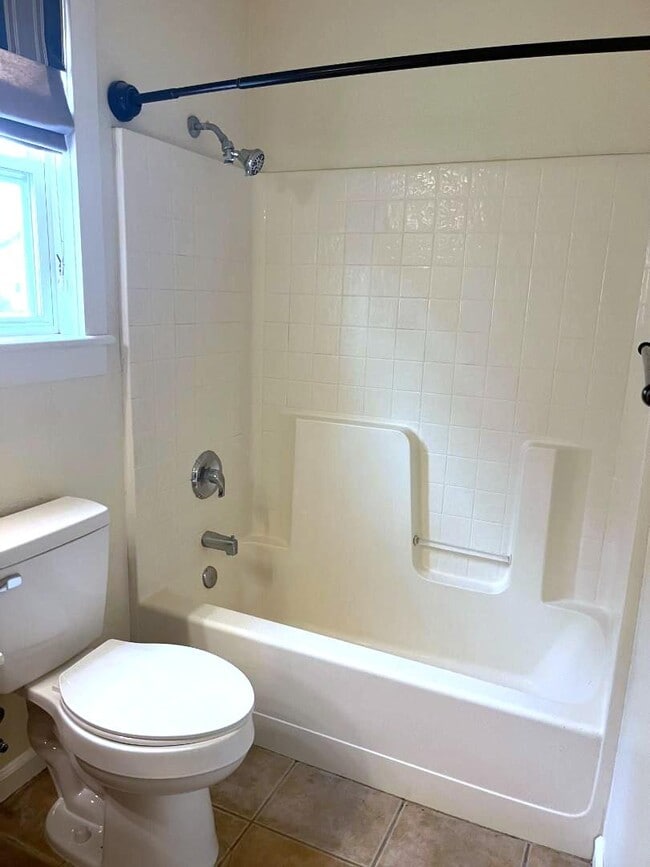 Building Photo - 730 Tatum Ave